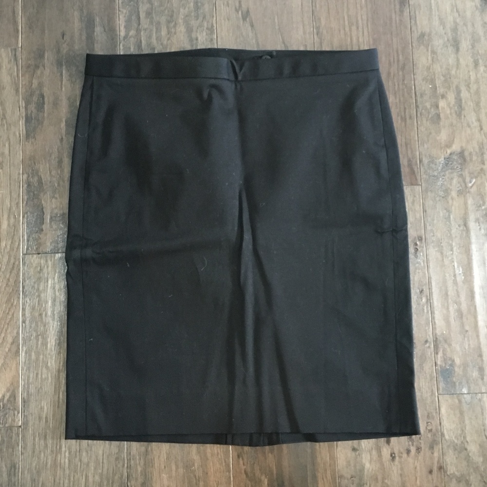 NBW GAP Stretch Little Black Skirt